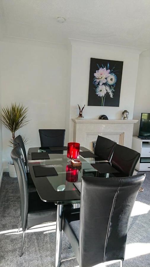 Carnock Road Apartment - Silverburn Shopping Centre Glasgow Extérieur photo