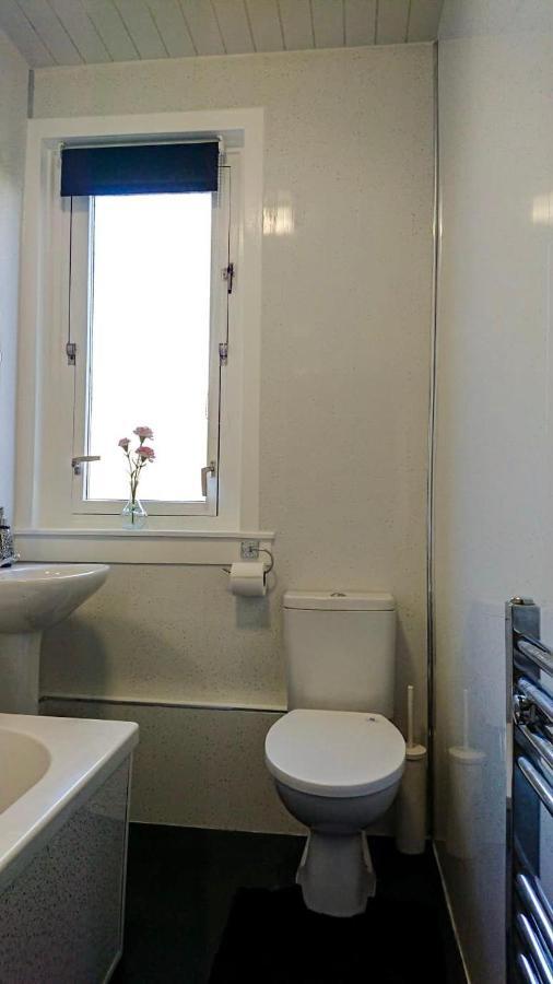 Carnock Road Apartment - Silverburn Shopping Centre Glasgow Extérieur photo